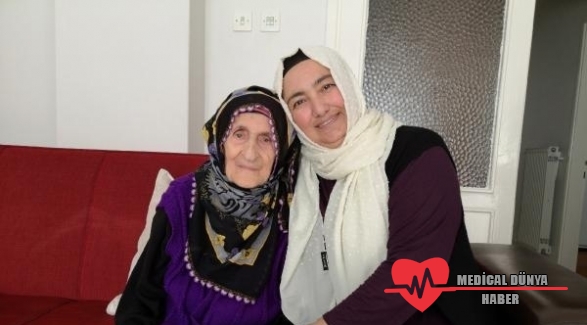 Alzheimer hastalarına gelinleri bakıyor